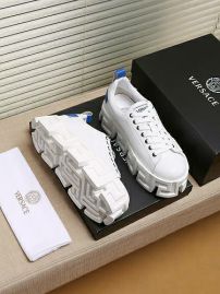 Picture of Versace Shoes Men _SKUfw112455799fw